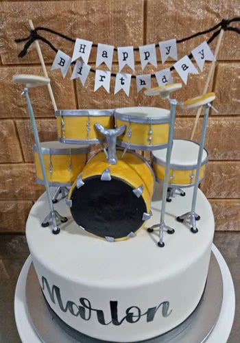 Custom Cake 5